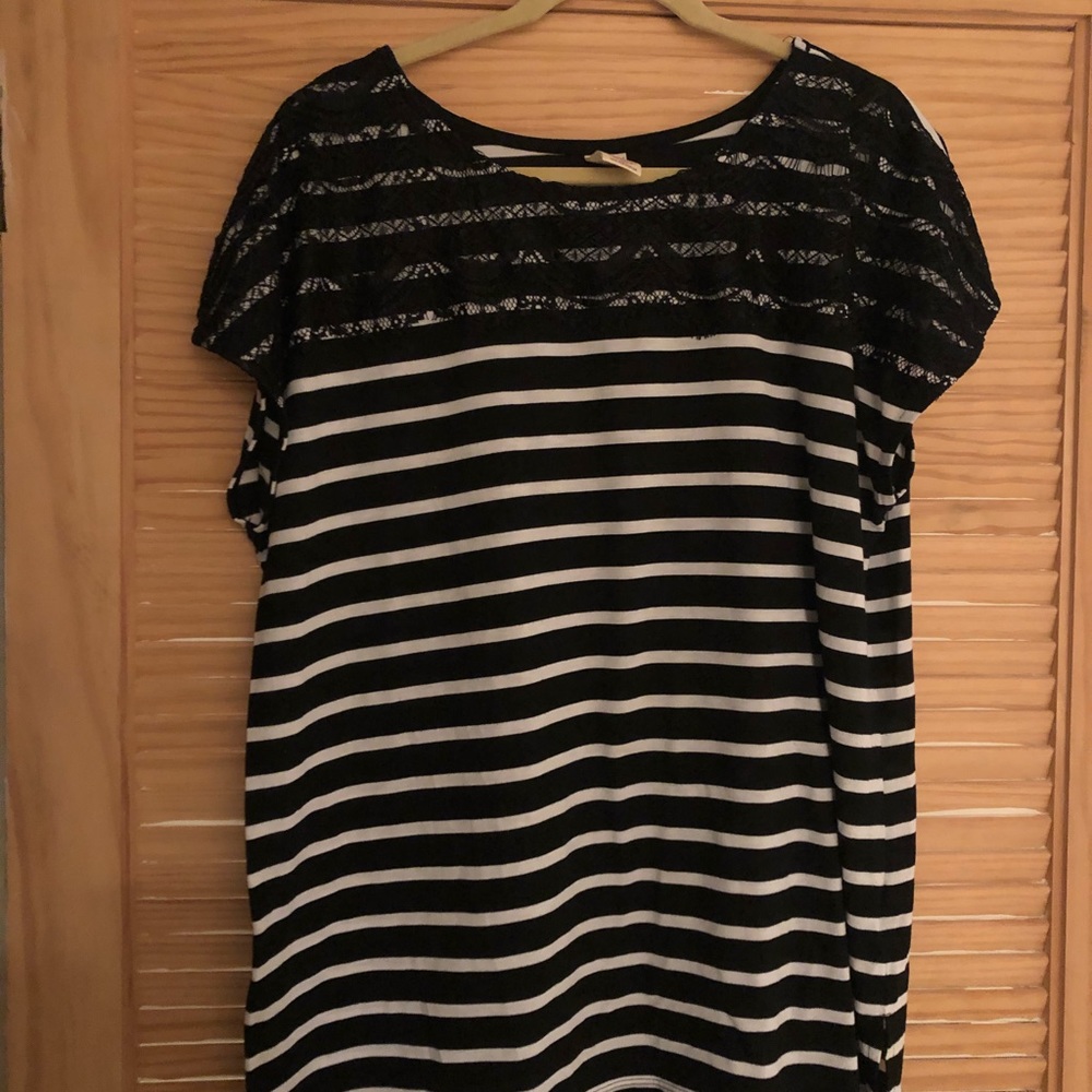 Striped lace detail top